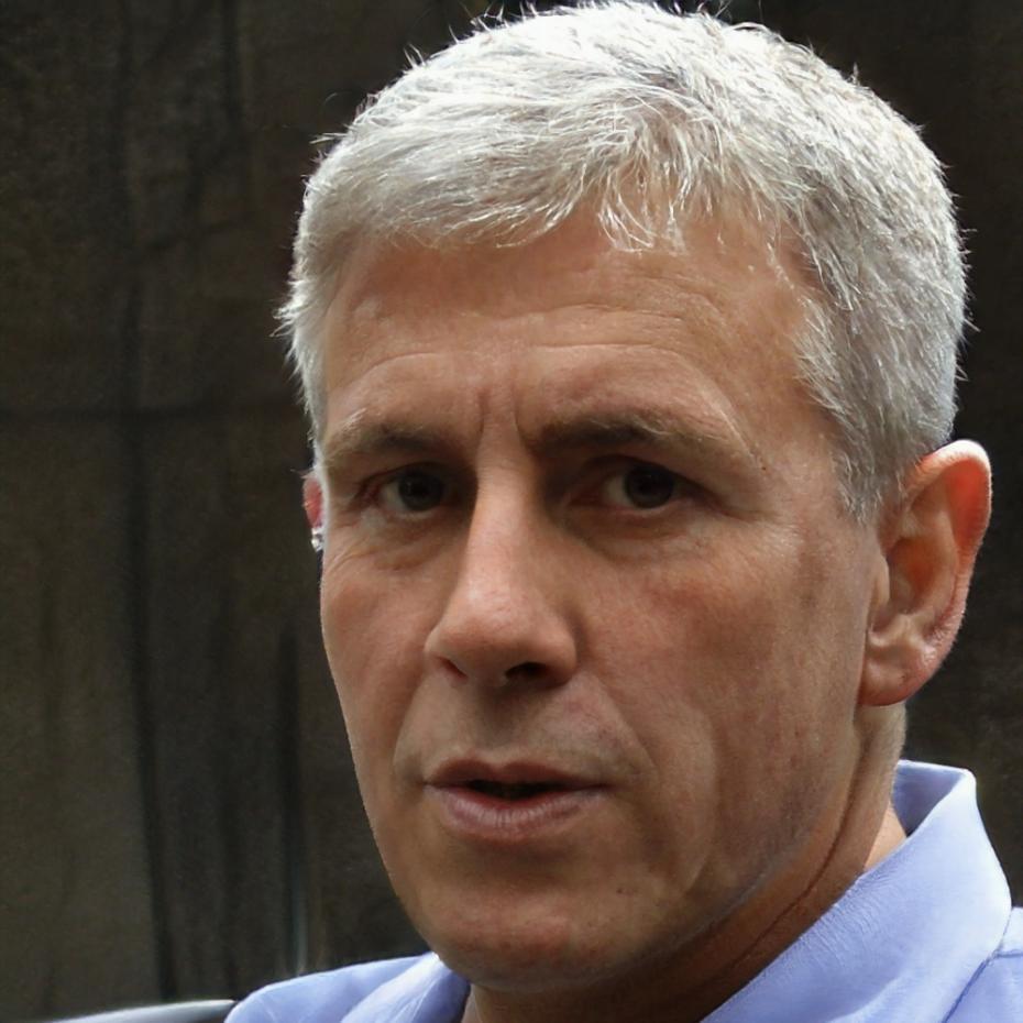 Ritratto professionale di Matteo Salvadori